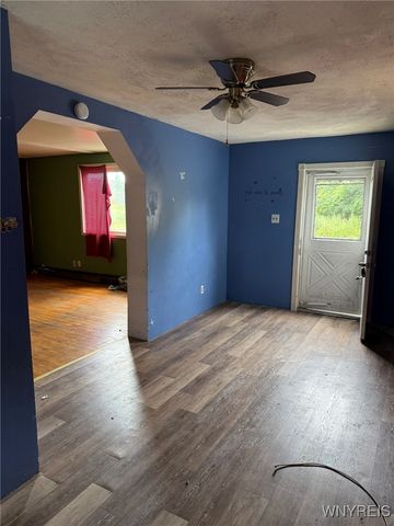 29 Aurora Avenue, West Seneca, NY 14224