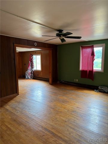 29 Aurora Avenue, West Seneca, NY 14224