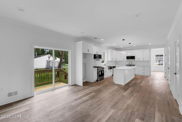 1150 Manchester Street, Toms River, NJ 08757