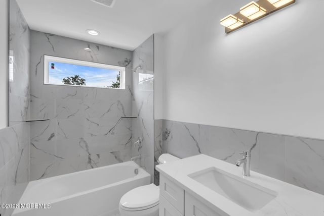 1150 Manchester Street, Toms River, NJ 08757