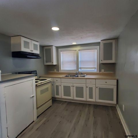 4360 i Street, Omaha, NE 68107