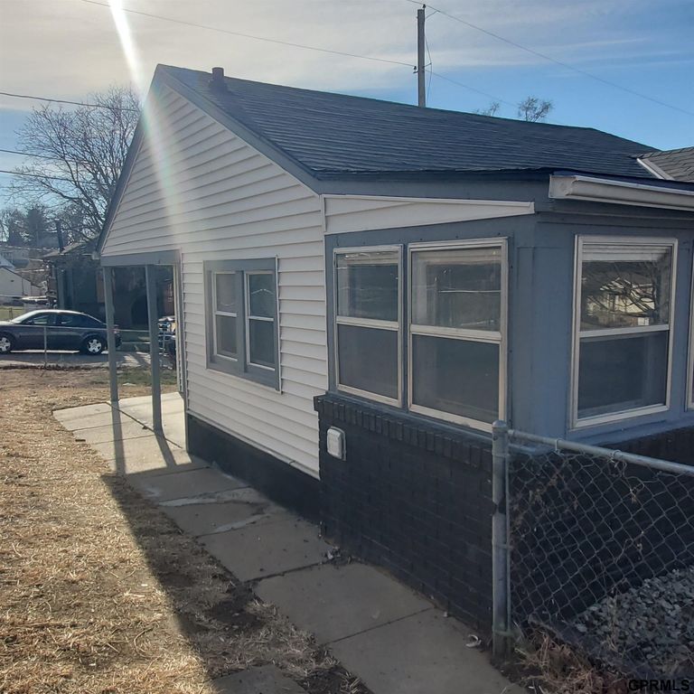 4360 i Street, Omaha, NE 68107