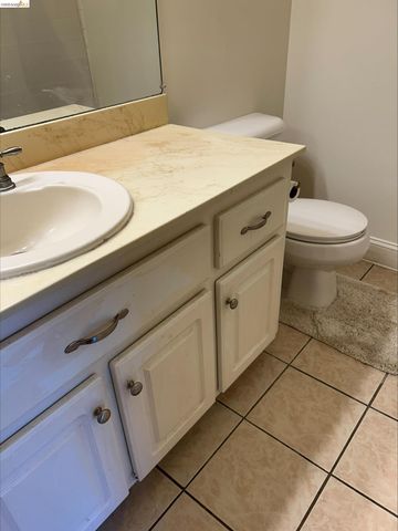 5313 Ridgeview Cir 4, El Sobrante, CA 94803
