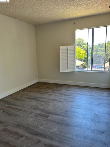 5313 Ridgeview Cir 4, El Sobrante, CA 94803