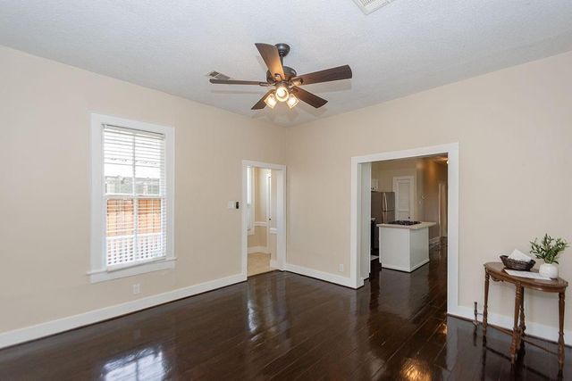3909 Barnes Street, Houston, TX 77007