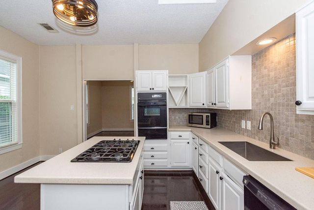 3909 Barnes Street, Houston, TX 77007