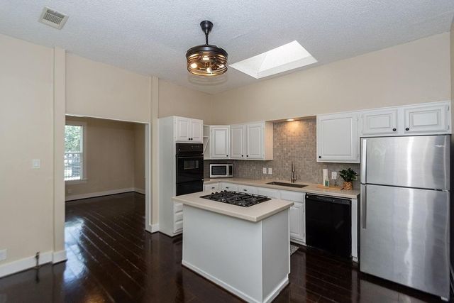 3909 Barnes Street, Houston, TX 77007
