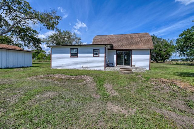 5148 Fm 457, Bay City, TX 77414