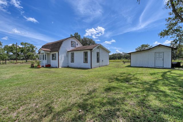 5148 Fm 457, Bay City, TX 77414