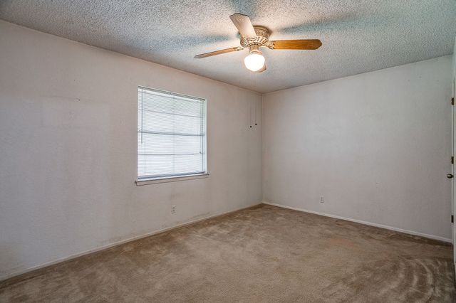 340 Grand Meadow Drive, Fort Worth, TX 76108