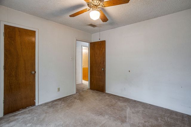 340 Grand Meadow Drive, Fort Worth, TX 76108