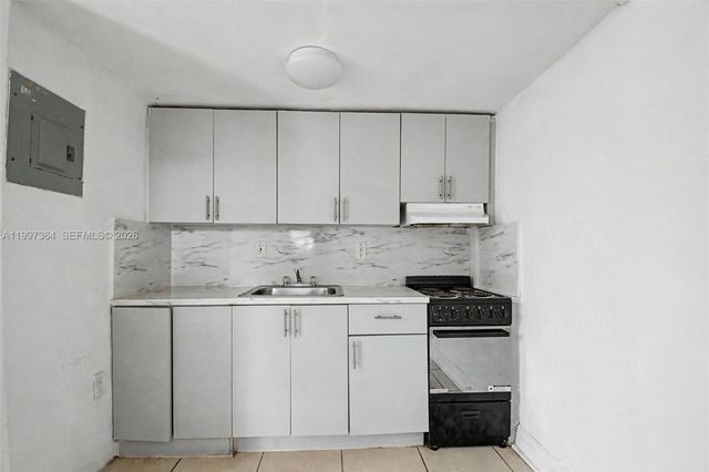 50 NW 79th St 2, Miami, FL 33150