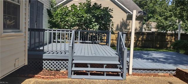 110 Liberty DR, Yorktown, VA 23693