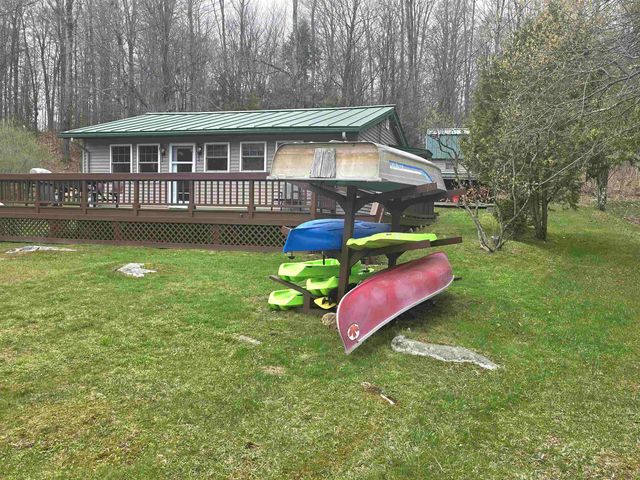 16 West Shore Drive, Tinmouth, VT 05773