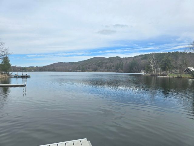 16 West Shore Drive, Tinmouth, VT 05773