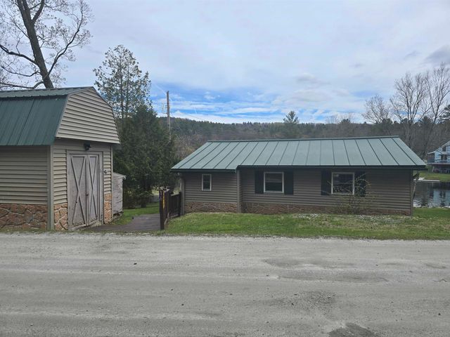16 West Shore Drive, Tinmouth, VT 05773