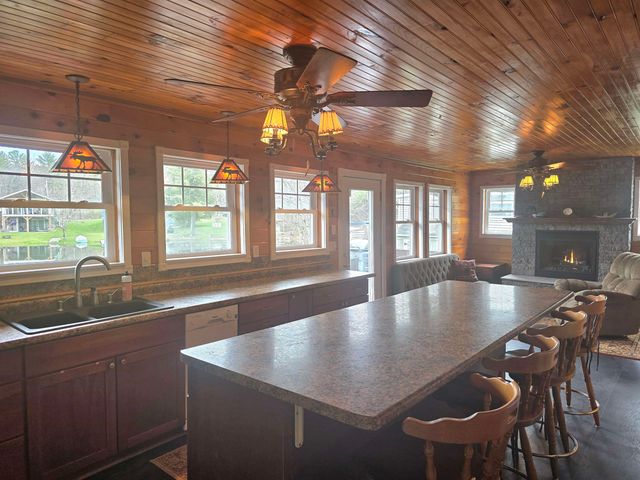 16 West Shore Drive, Tinmouth, VT 05773