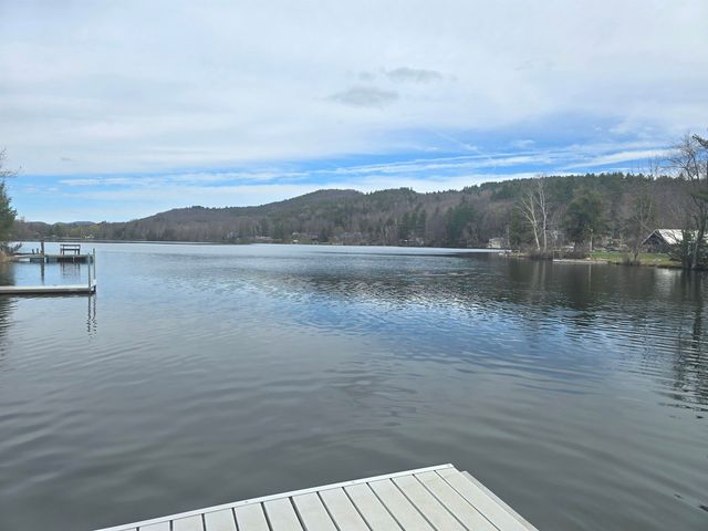 16 West Shore Drive, Tinmouth, VT 05773