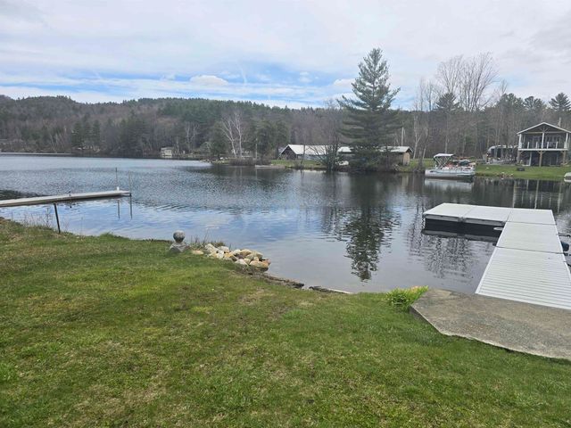 16 West Shore Drive, Tinmouth, VT 05773
