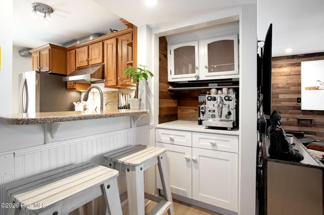 16 Oceanic Street, Wrightsville Beach, NC 28480