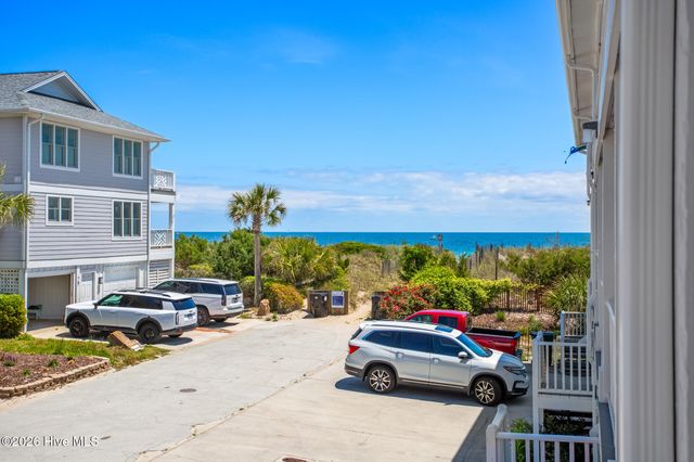 16 Oceanic Street, Wrightsville Beach, NC 28480