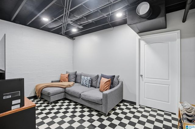 6861 OAK LEAF LANE, Pinson, AL 35126