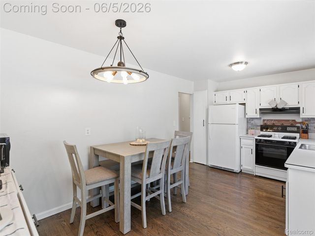 14081 La Chene Avenue, Warren, MI 48088