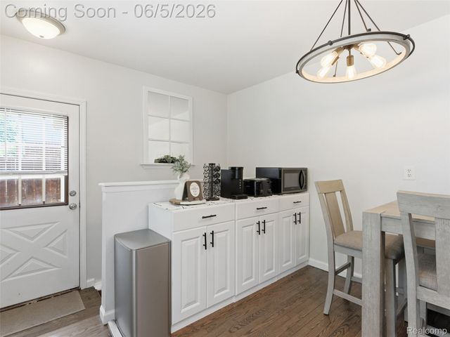 14081 La Chene Avenue, Warren, MI 48088