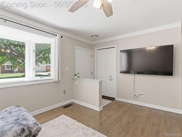 14081 La Chene Avenue, Warren, MI 48088