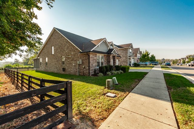 279 Griffin Ln, Gallatin, TN 37066