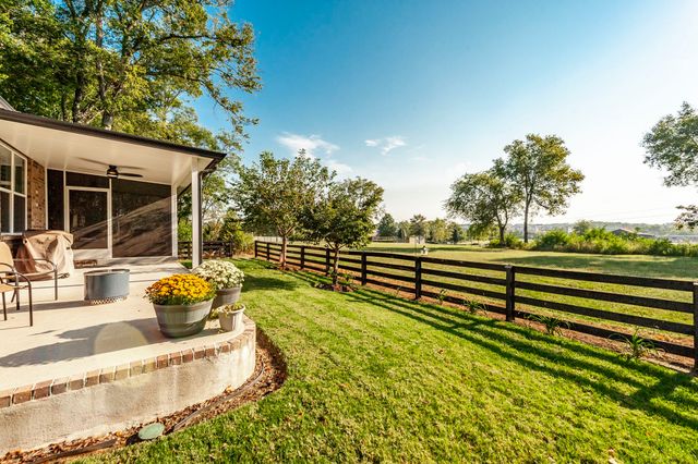 279 Griffin Ln, Gallatin, TN 37066
