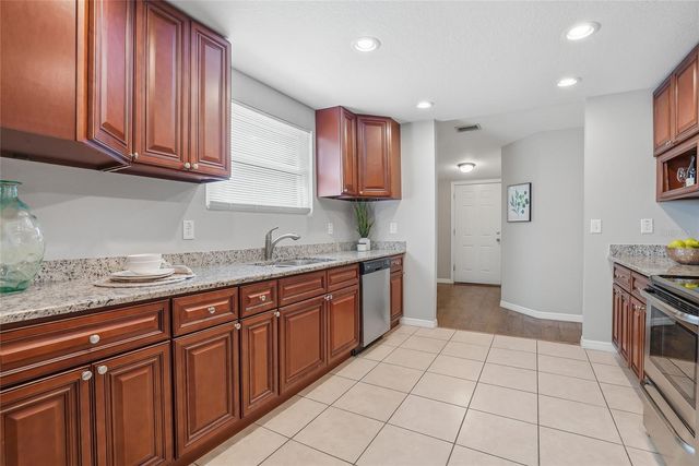 2501 W GRAY STREET, Tampa, FL 33609