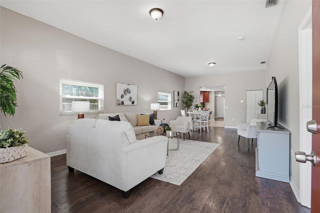 2501 W GRAY STREET, Tampa, FL 33609