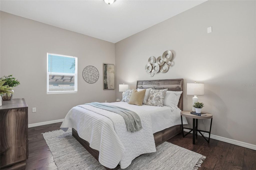 Image 21 of property listing at 2501 W GRAY STREET, Tampa, FL 33609