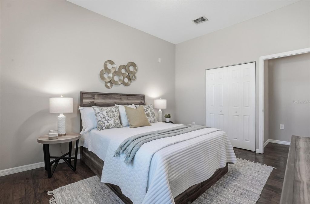 Image 22 of property listing at 2501 W GRAY STREET, Tampa, FL 33609