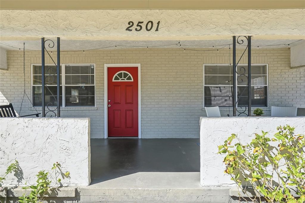 Image 5 of property listing at 2501 W GRAY STREET, Tampa, FL 33609
