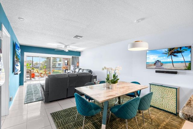 1540 NW 18th Avenue 203, Delray Beach, FL 33445