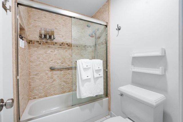 1540 NW 18th Avenue 203, Delray Beach, FL 33445