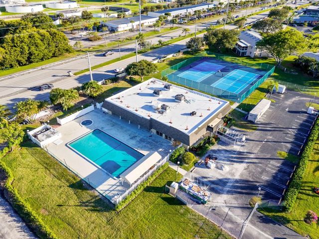 1540 NW 18th Avenue 203, Delray Beach, FL 33445