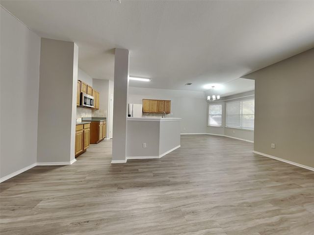 310 Masonwood DR, Kyle, TX 78640
