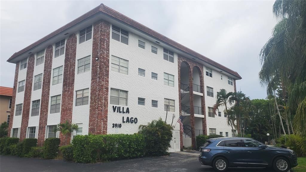 3910 Crystal Lake Drive 403, Deerfield Beach, FL 33064