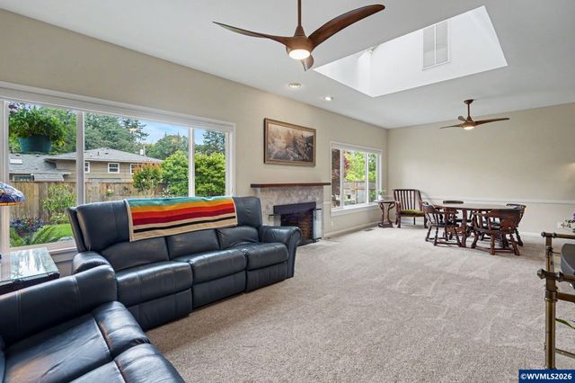 587 Snow White Wy SE, Salem, OR 97302