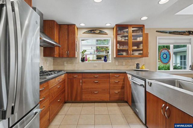 587 Snow White Wy SE, Salem, OR 97302