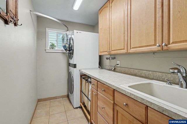 587 Snow White Wy SE, Salem, OR 97302