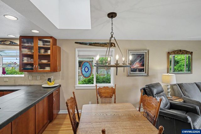 587 Snow White Wy SE, Salem, OR 97302