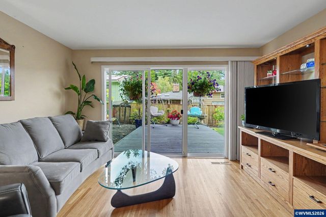 587 Snow White Wy SE, Salem, OR 97302