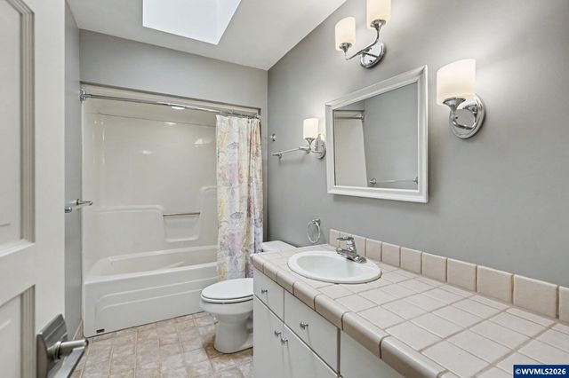 587 Snow White Wy SE, Salem, OR 97302