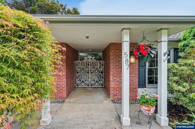 587 Snow White Wy SE, Salem, OR 97302