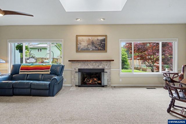 587 Snow White Wy SE, Salem, OR 97302
