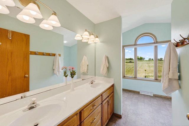 8766 Colby Road, Mount Horeb, WI 53572
